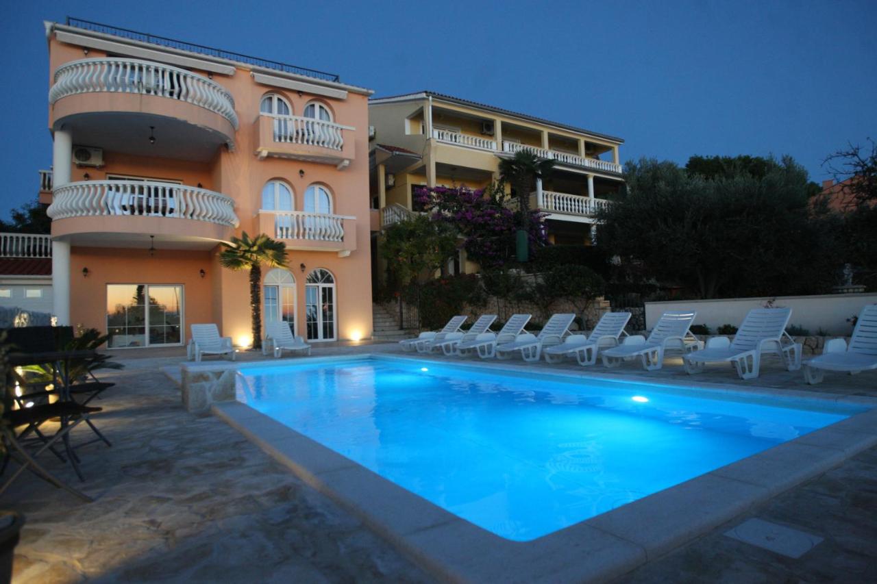Sea View Apartments Nina - Ferienwohnung Vrsi