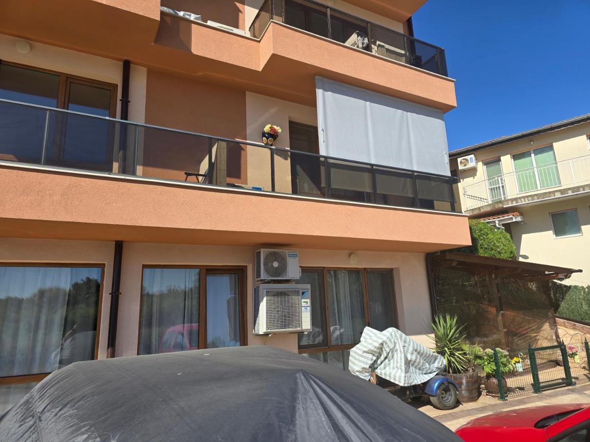 Апартамент Морската Къща-НЕСТИНАРКА - B&B