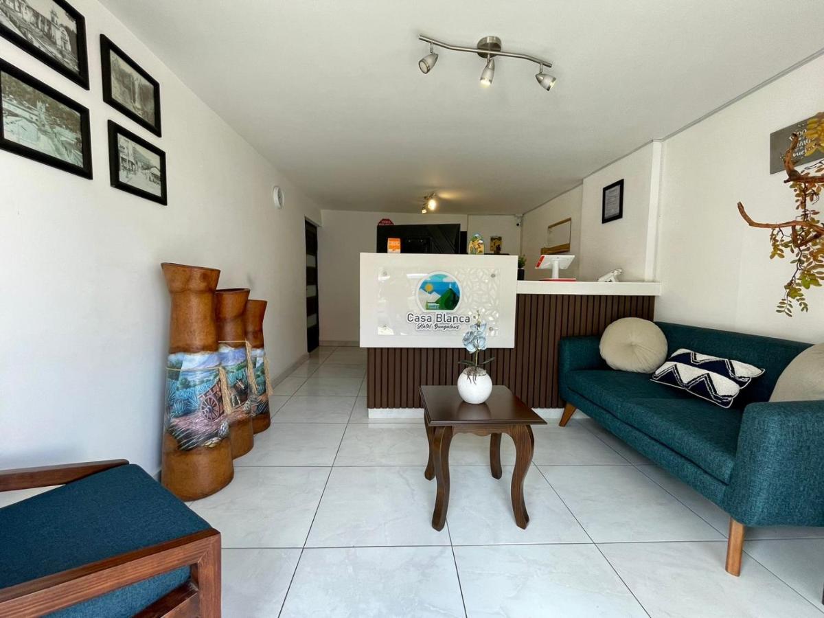 Hotel Bungalows Casa Blanca - B&B
