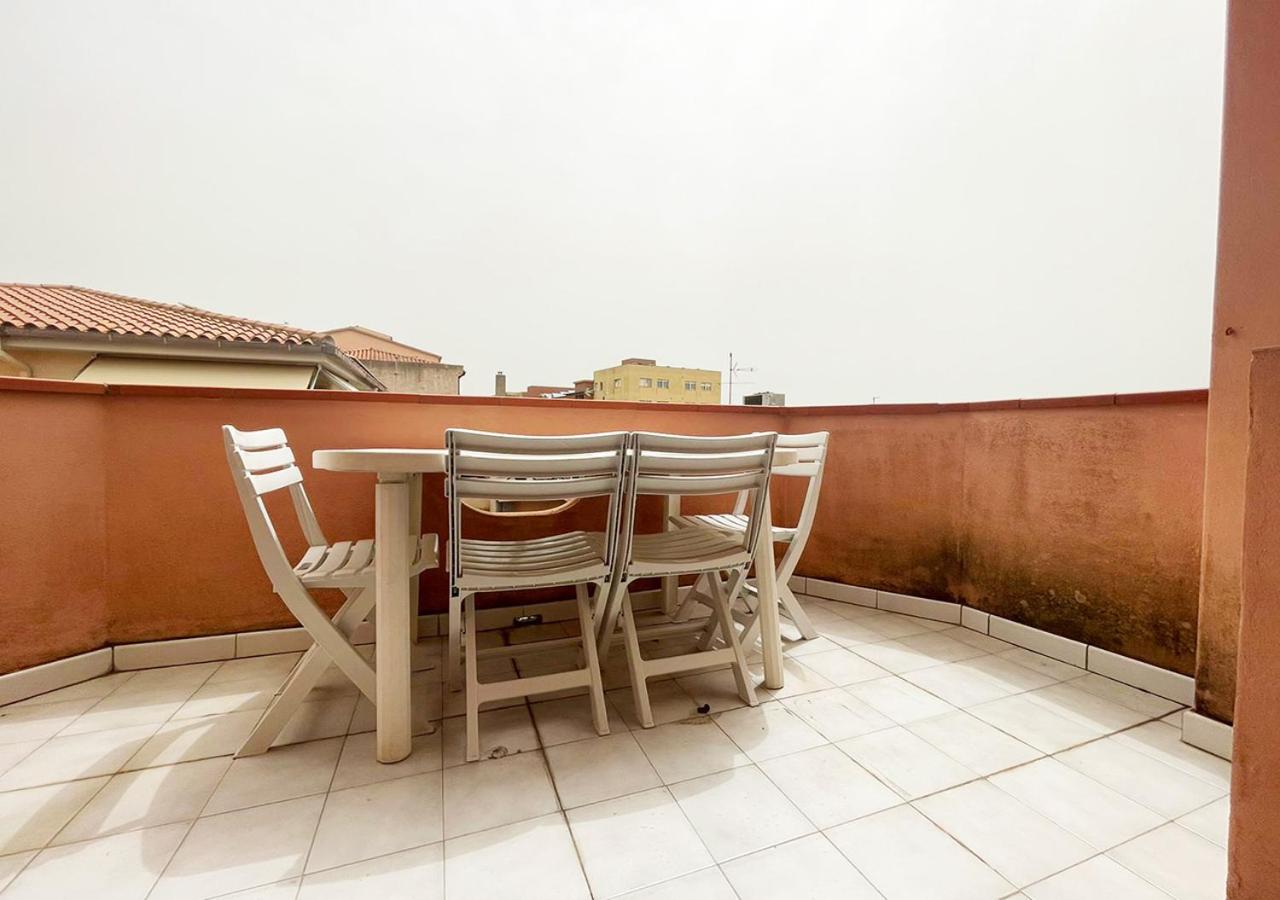 PGS Immobiliare SRLS- Residenza Eleonora Bilocale terrazza e parcheggio privato La Maddalena - Ferienwohnung