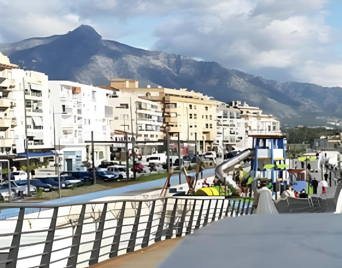 Apartamento espacioso San Pedro de Alcántara - Chambres d’hôtes