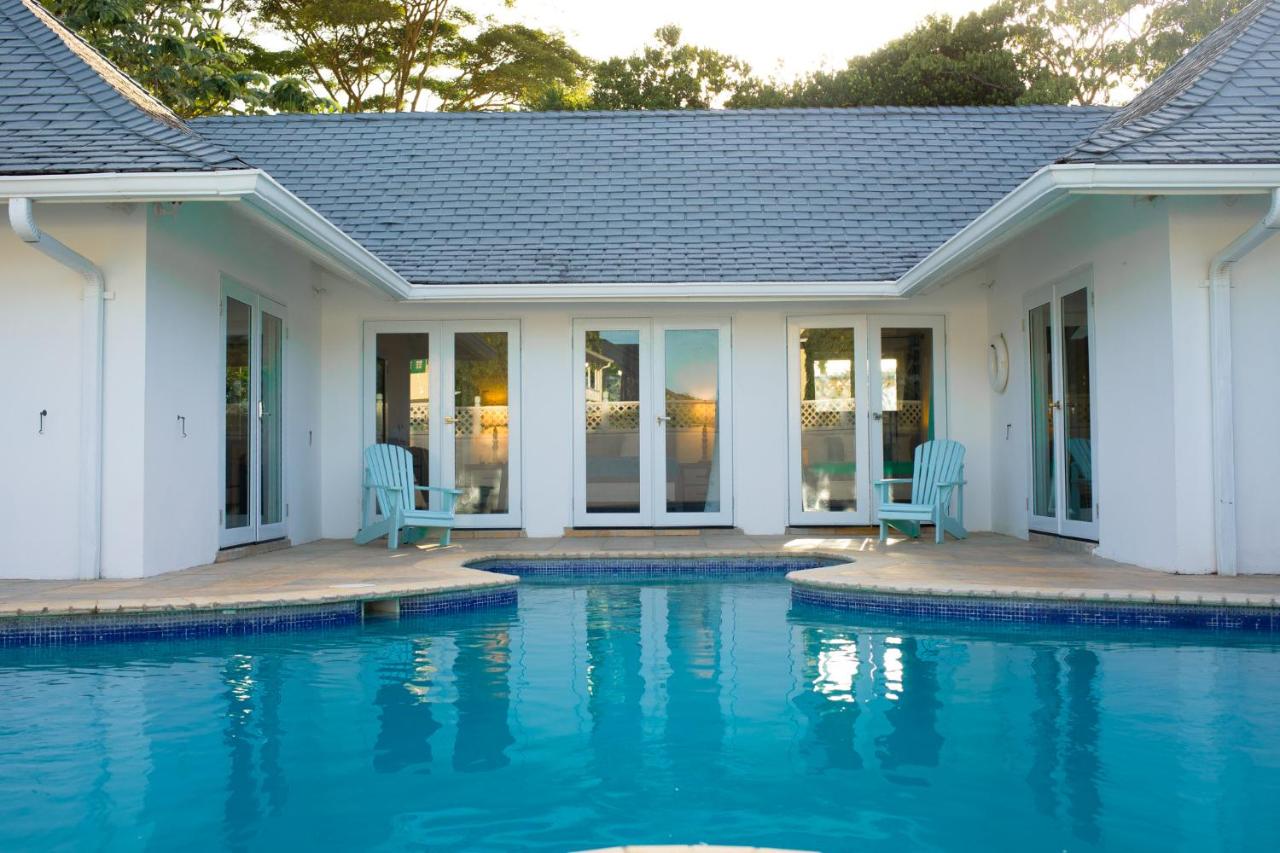 The Heart Villa, Exquisite Pool to Relax & Unwind - B&B