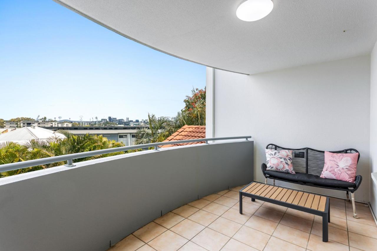 Albion Convenient Hideaway with Parking & Balcony - B&B