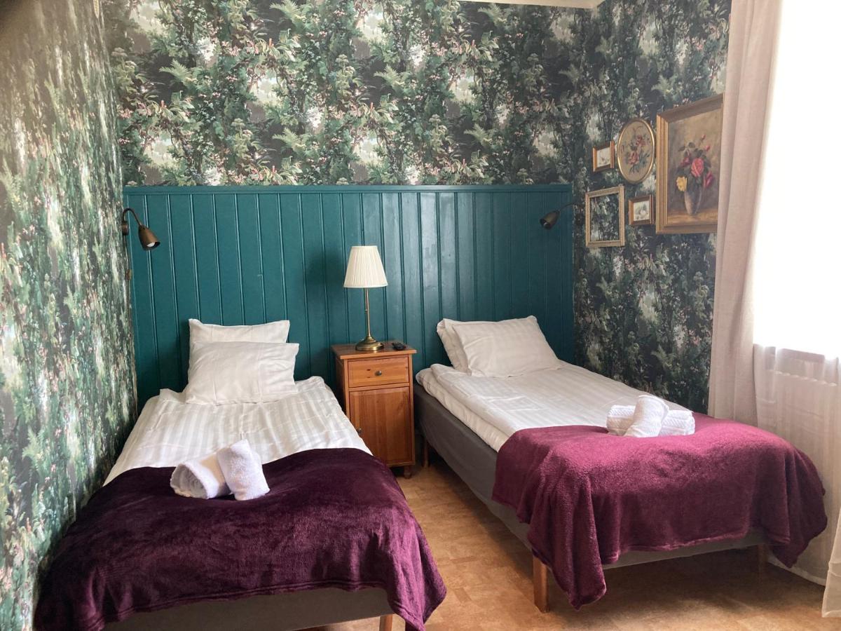 Camera Doppia con Letti Singoli