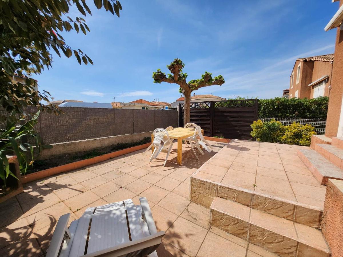 Maison 100m de la plage avec parking securise plus fibre optique internet - Ferienwohnung