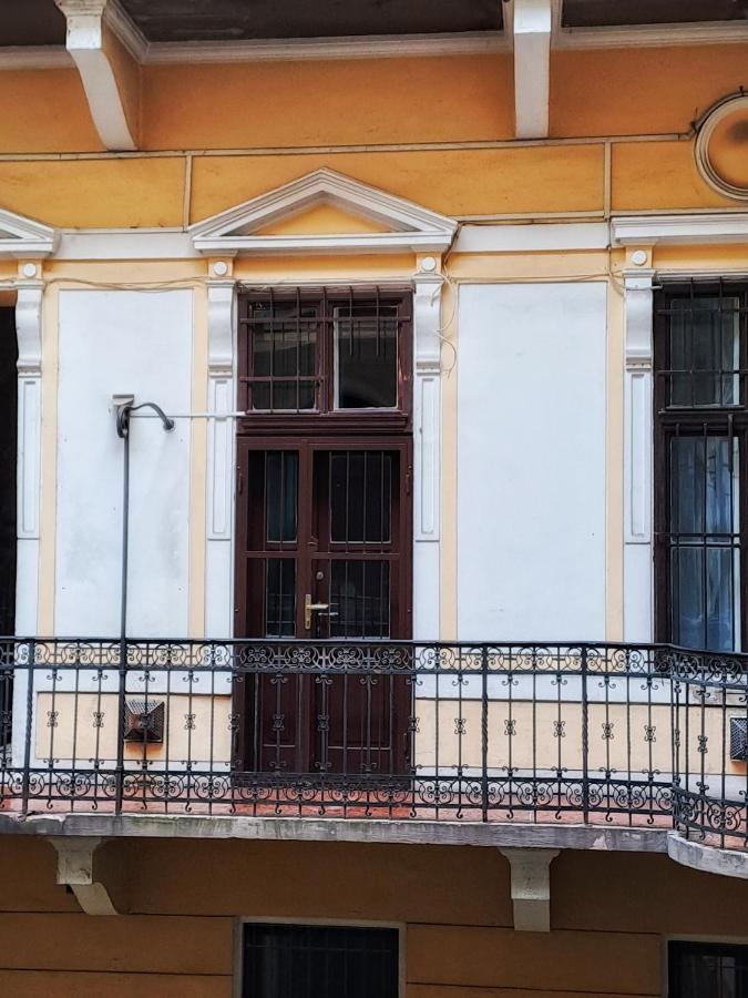 Masszi Apartman Budapest - B&B Budapest