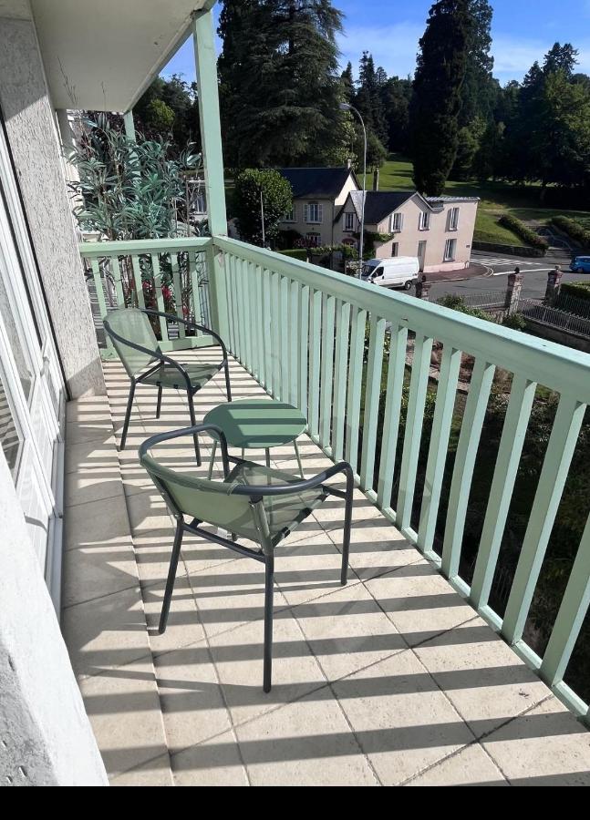T2 LA SOURCE 500m de Thermes - B&B
