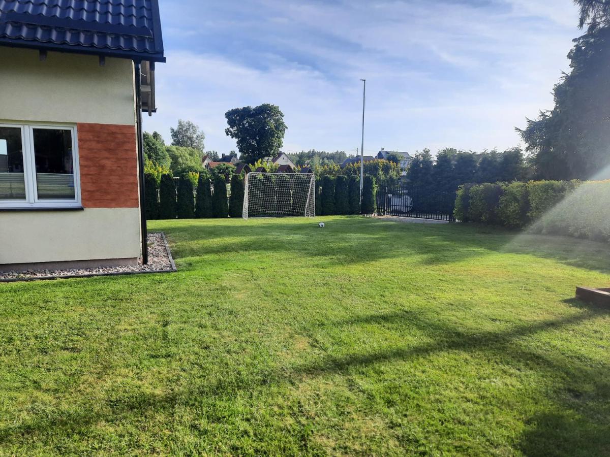 Przy jeziorze - domek na Kaszubach z balią - B&B Rokity