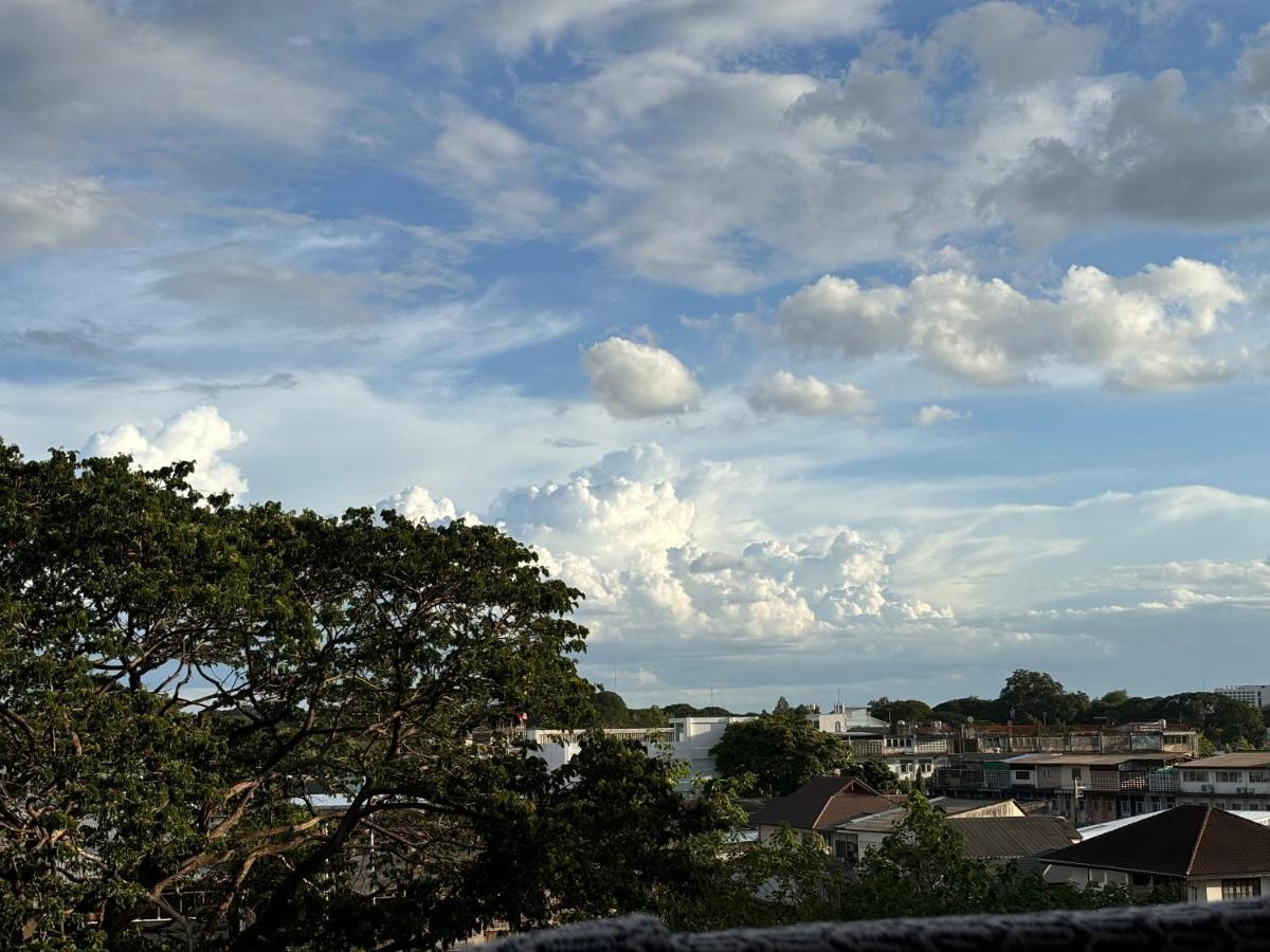 Private room hosted by Boyce 415 - Ferienwohnung Chiang Mai