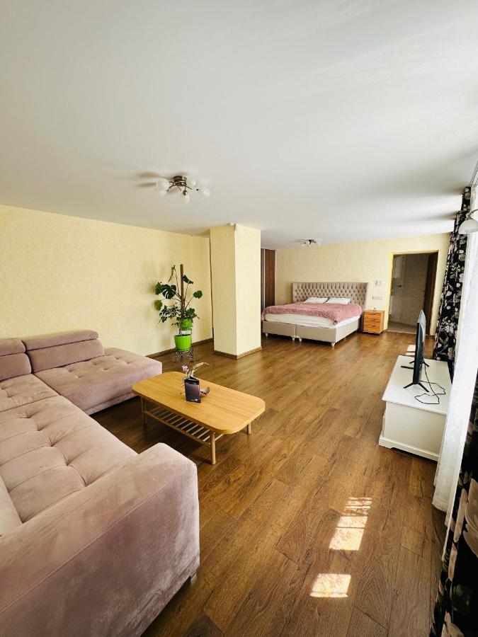 Rožu namu apartamenti - B&B Kuldīga