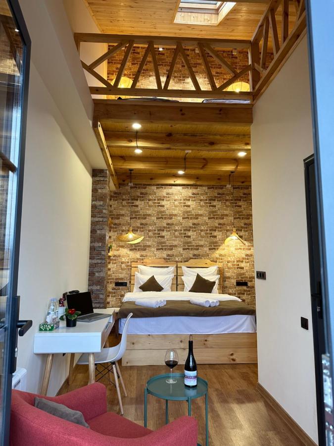 Berkri Gastro Yard & Guest House - B&B Yenokavan