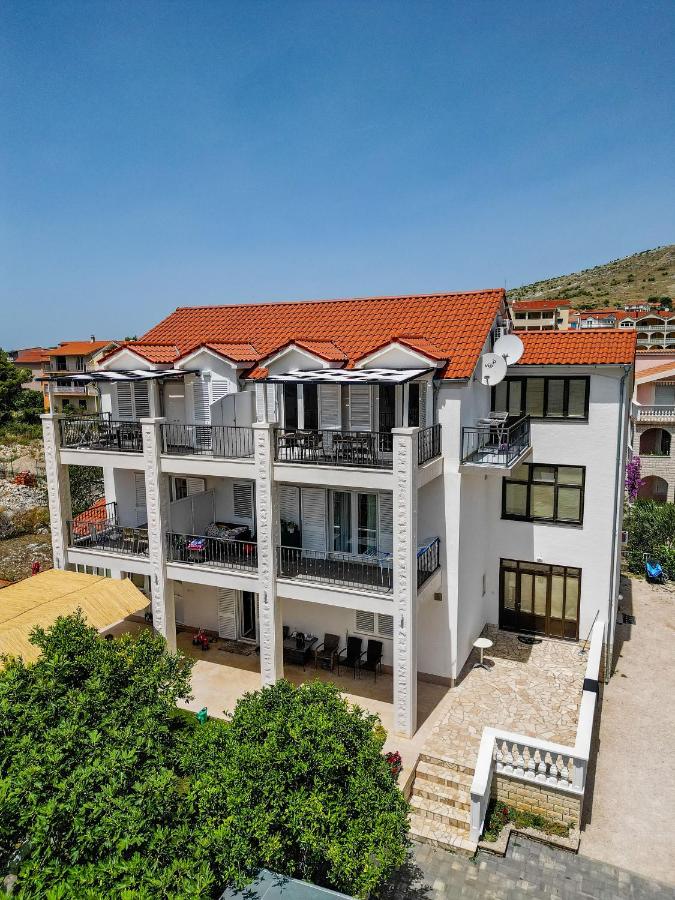 Neda Apartments - Bed and Breakfast