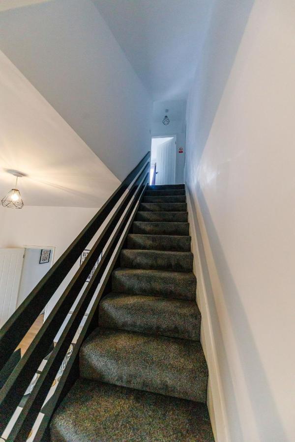 Spacious 5 Bedroom House - Perfect for Contractors - B&B Balne