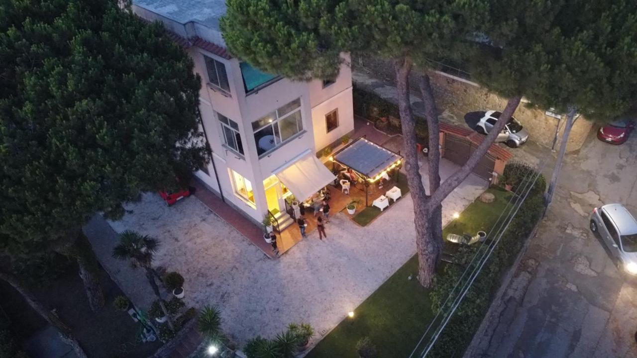 Luxurious and Spacious House - 3 Minutes from the Beach and 1 hour from Rome - B&B Nettuno