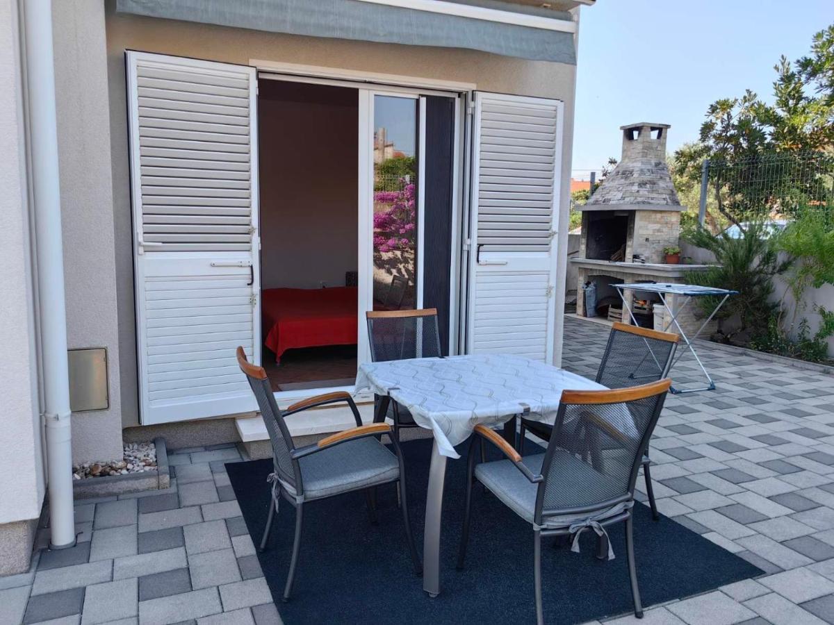Cosy Family Apartment - Bed and Breakfast Biograd na Moru
