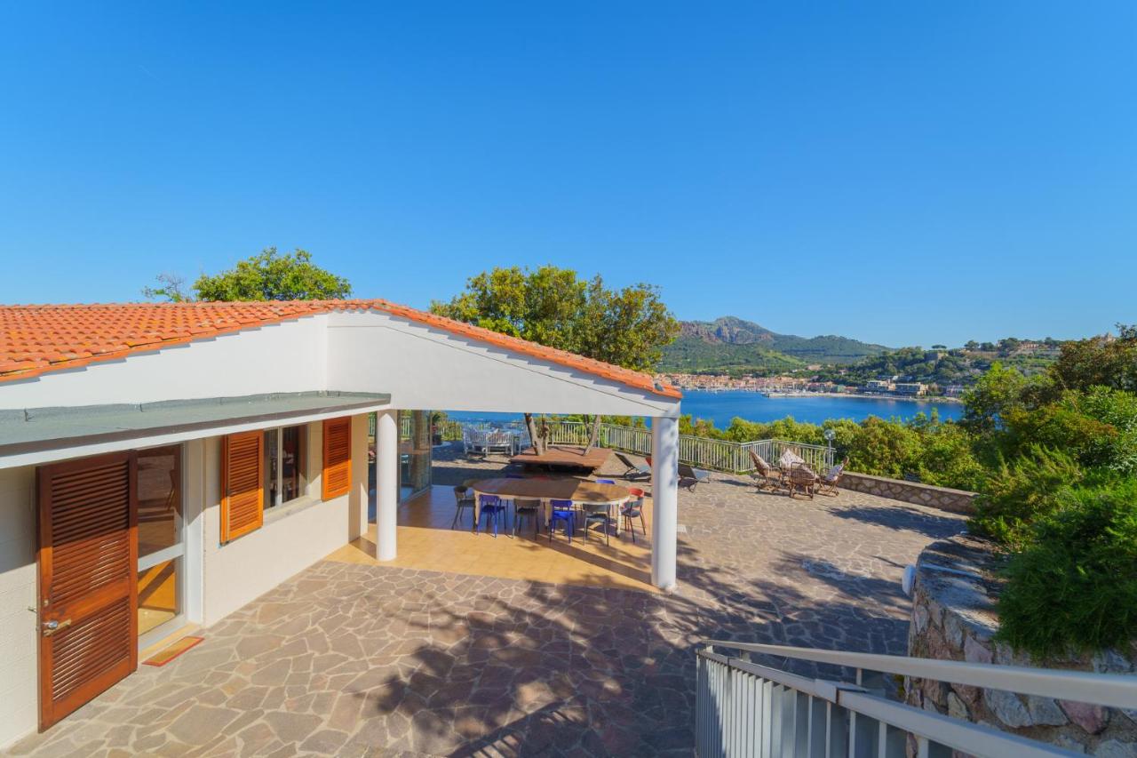 Casa William - Villa e 2 Dependance - Bed and Breakfast Porto Azzurro