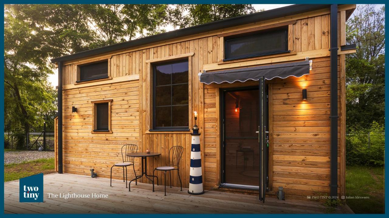 Two Tiny Houses - B&B