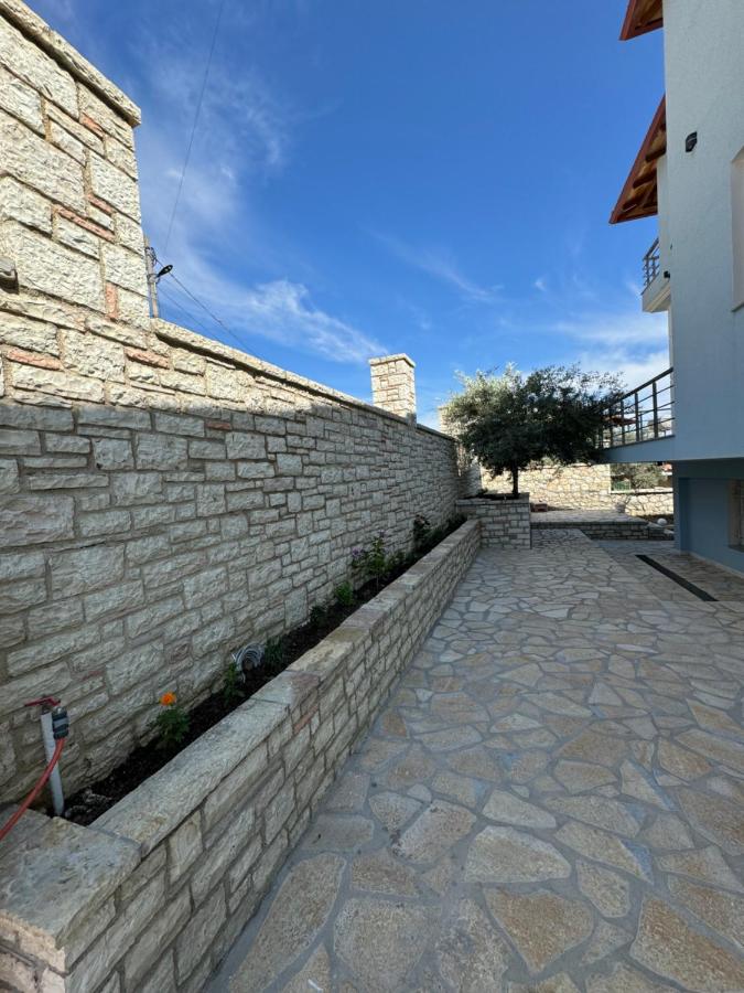 Apartment with Garden View