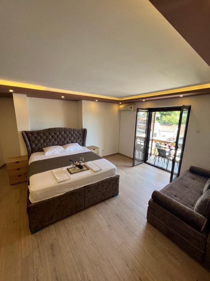 Camera Superior Matrimoniale/Doppia con Letti Singoli con Vista Città