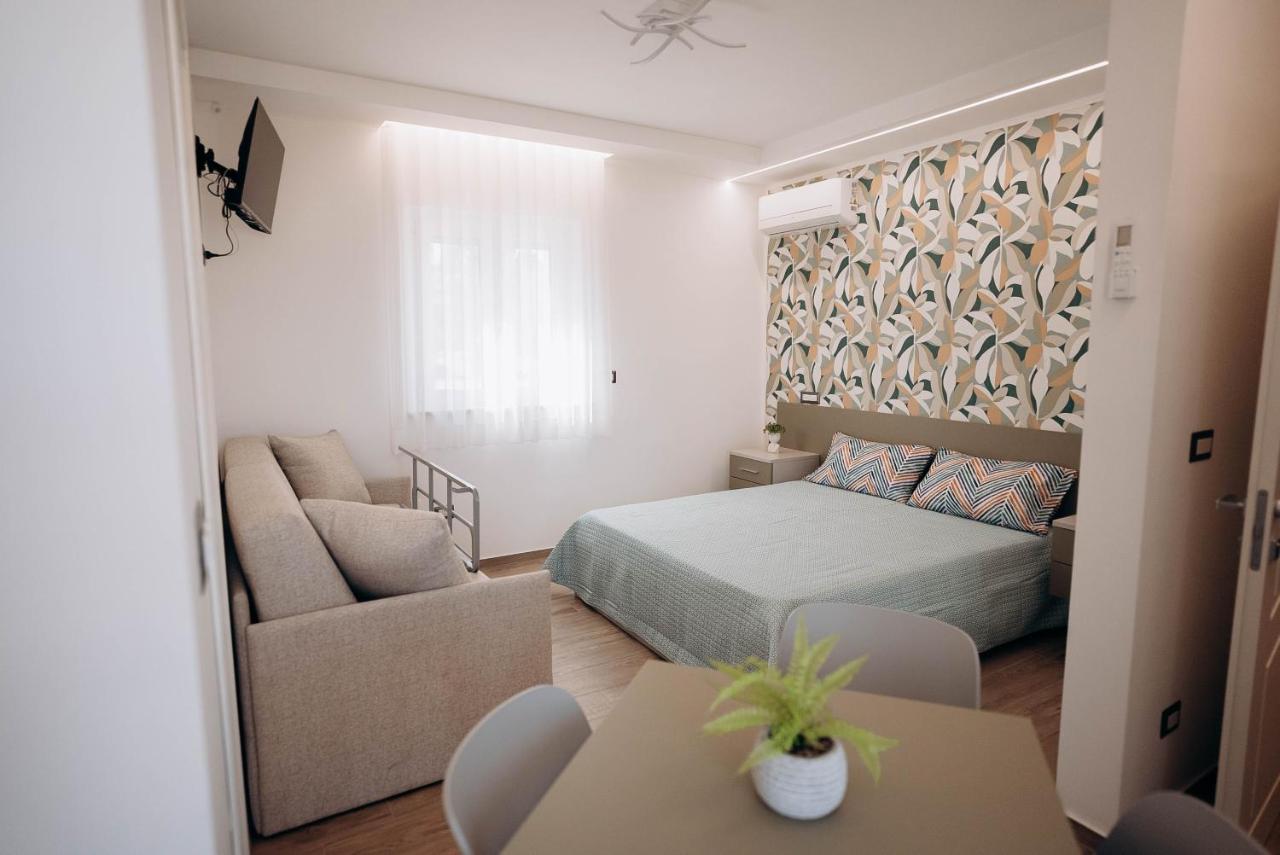 Vierbettzimmer mit Balkon