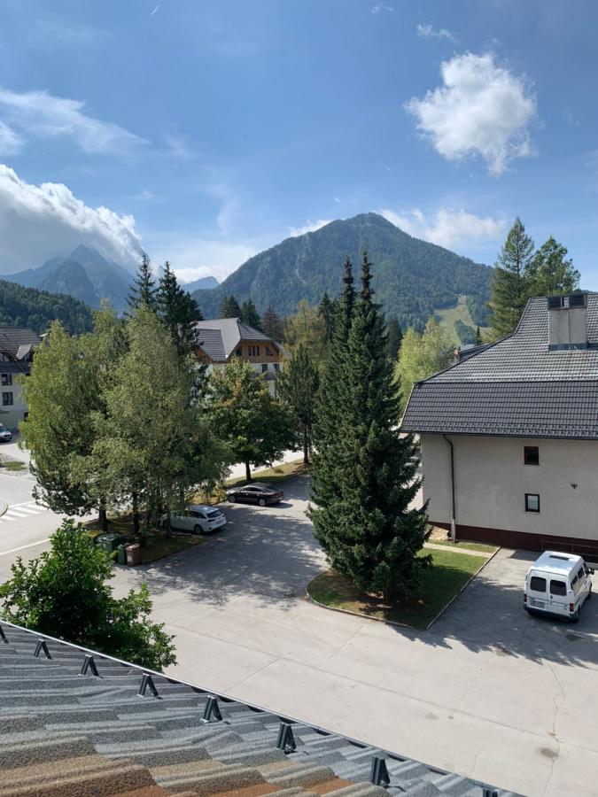 Lovely condo with free parking - B&B