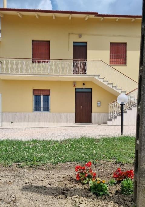 A casa di Vittorio - tra mare e colline - B&B Montecosaro