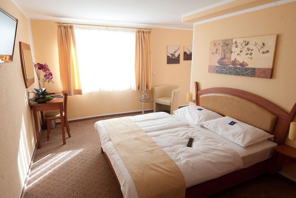 B&B Filderstadt - Aristo Hotel - Bed and Breakfast Filderstadt