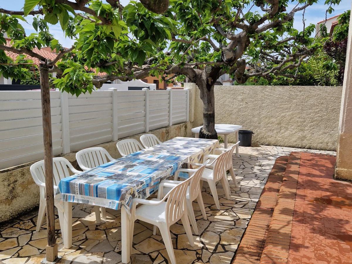Maison Familiale à Saint-Cyprien, Proche Plage et Commerces - FR-1-732-75 - Chambres d’hôtes