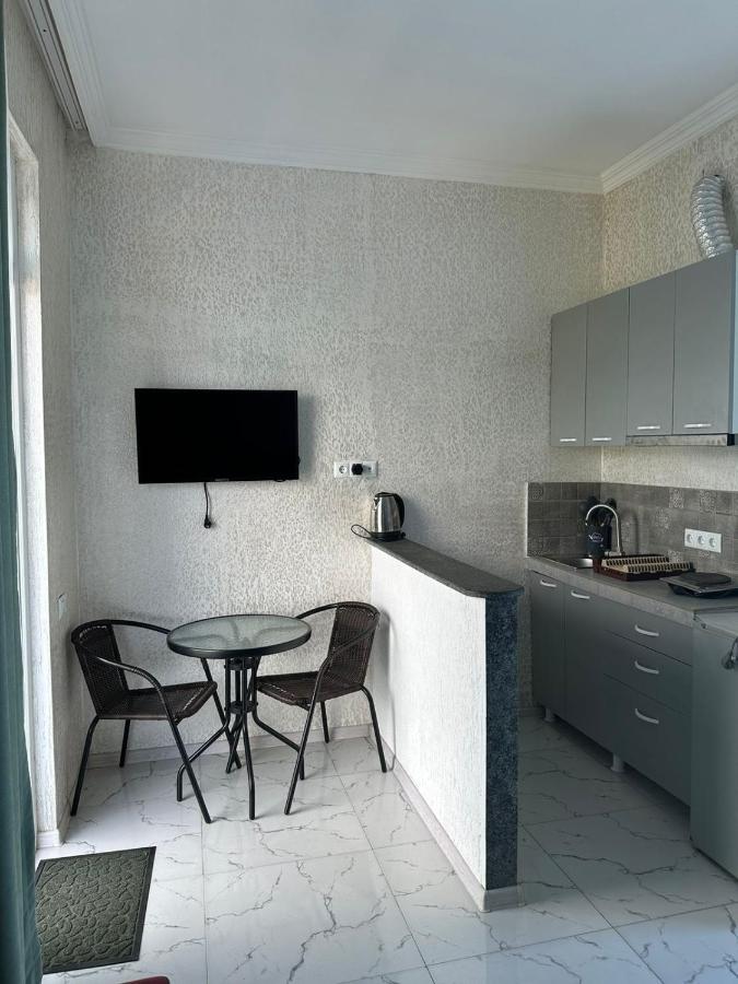 Estudio con balcón