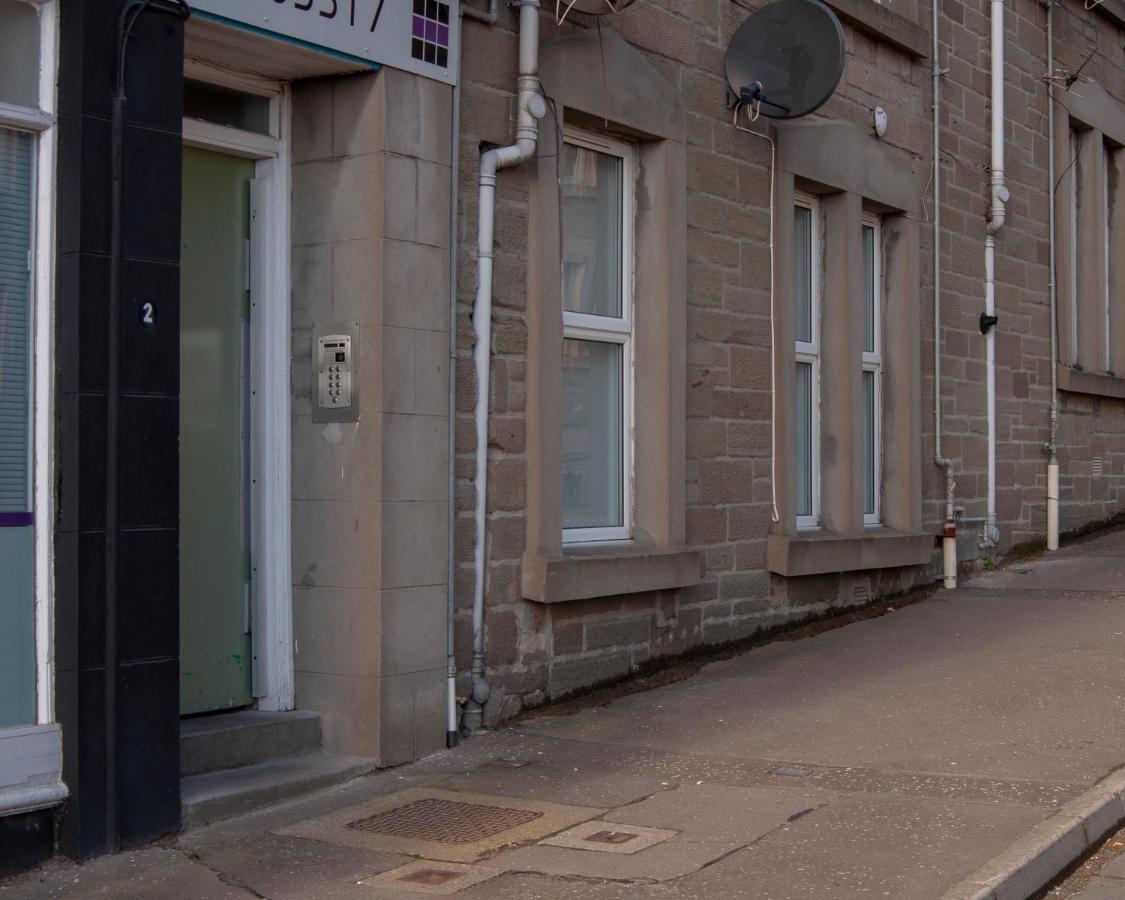 3-Bedroom Apartment by Eden Project - Free Parking - B&B Dundee