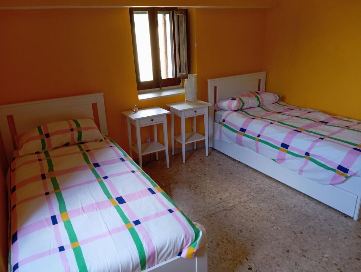 Habitación Doble con baño privado externo - 1 o 2 camas