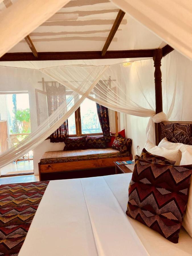 Kamer met Queensize Bed en Balkon
