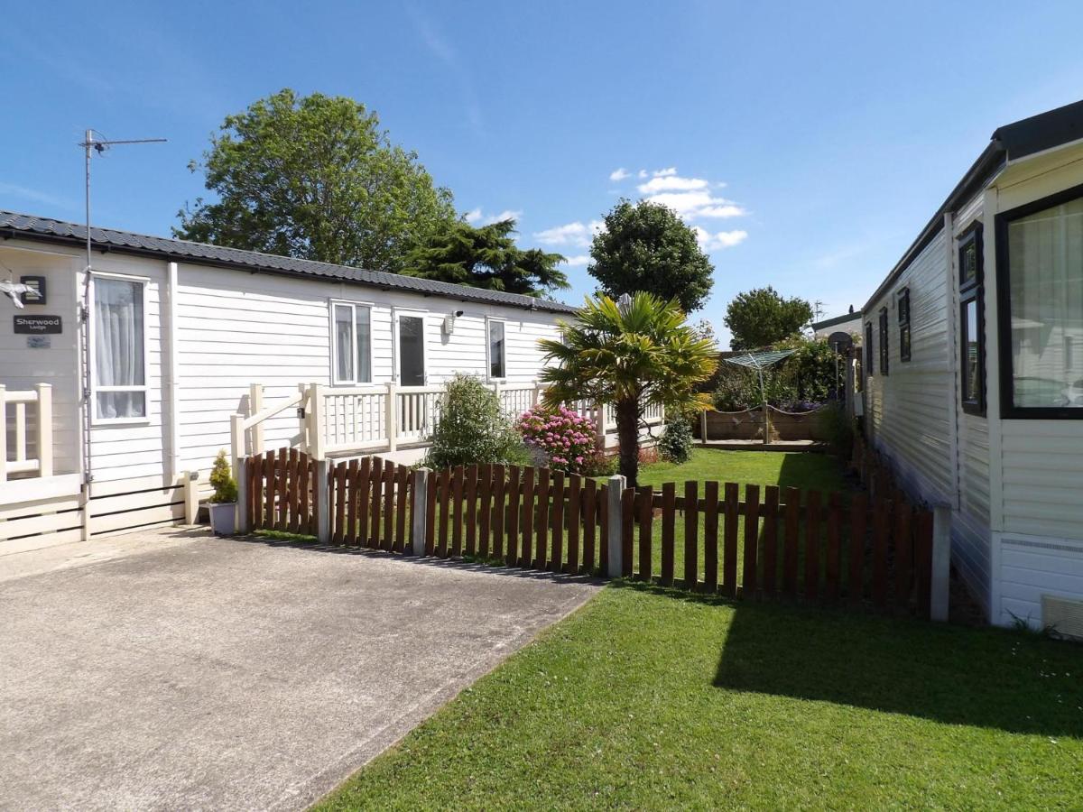 Hares Haven pet friendly sleeps 6 - B&B