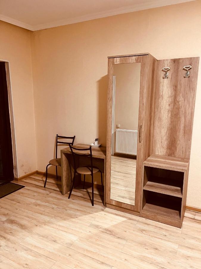 Driepersoonskamer met Badkamer