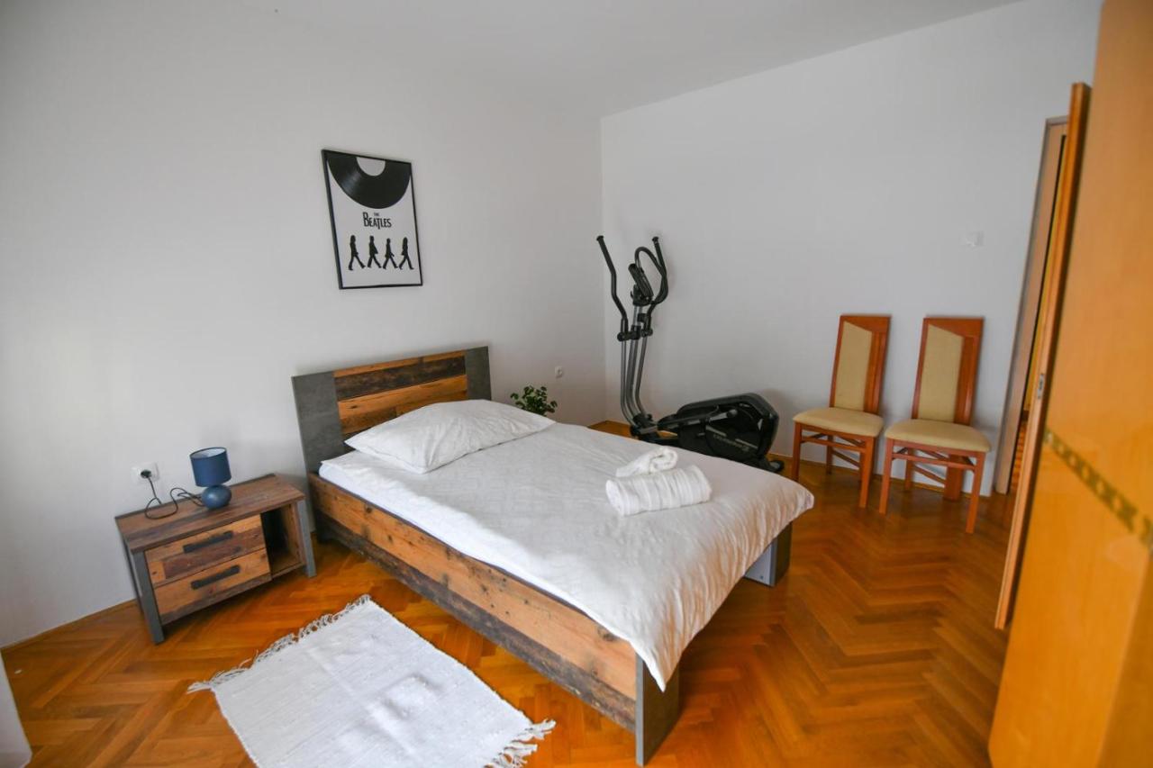 Apartment Lovre - Bed and Breakfast