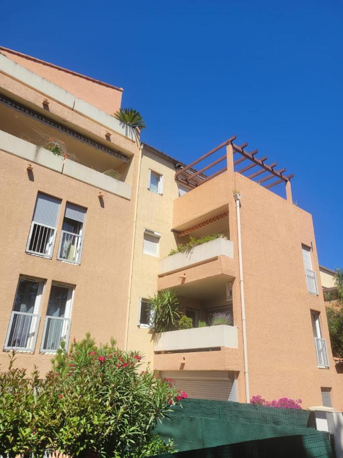 Le Pradet Cosy Beach Apartment, proximité plage à pied - B&B