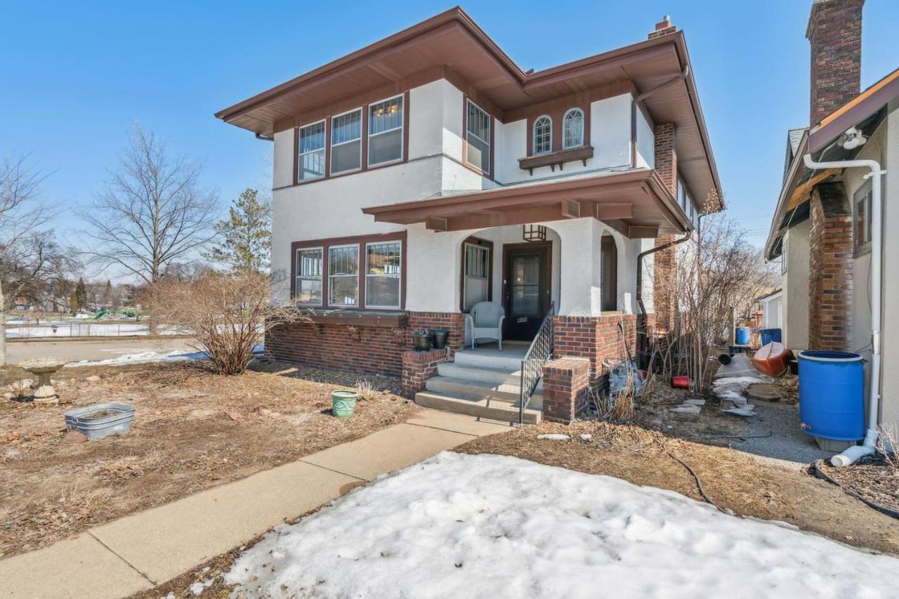 Garden Apt, Majestic MPLS Duplex - B&B