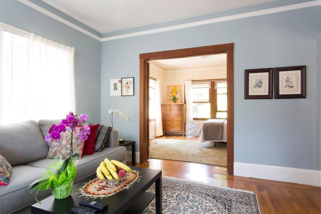 4 Berkeley Furnished Apartment - 2 Beds Laundry and Parking - Ferienwohnung Berkeley