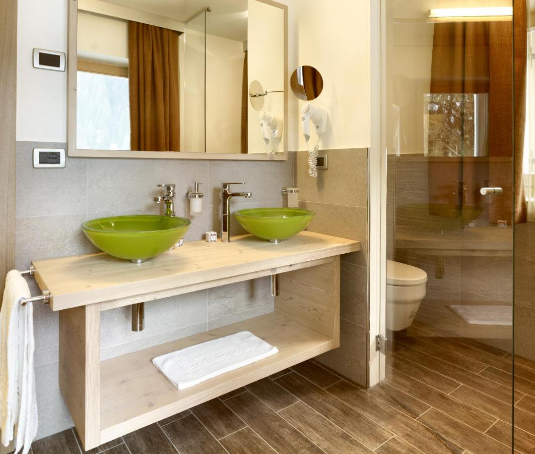 Two-Bedroom Apartment (4 Adults)