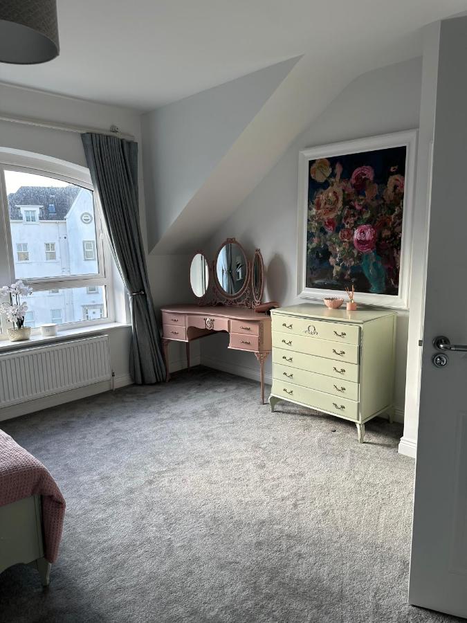 Coastal Haven 5 Bed Gem in Portrush Center - B&B Portrush