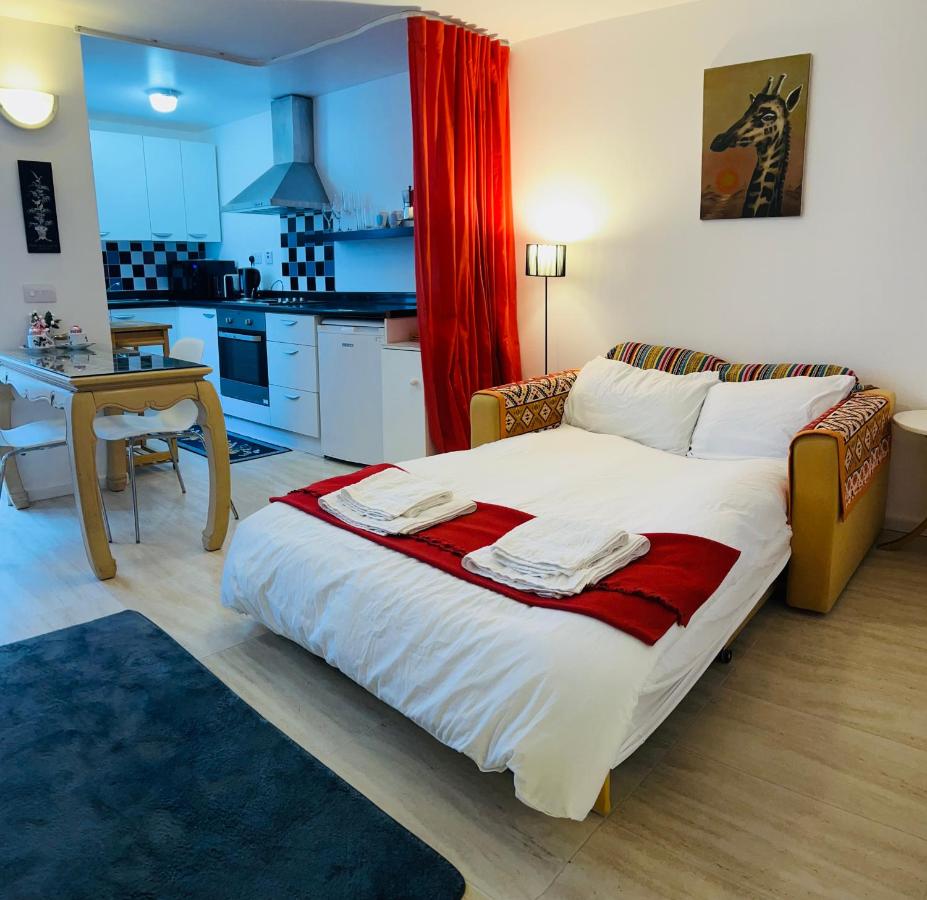 URBAN OASIS - Walk to Beach, City Centre & Station - B&B Brighton