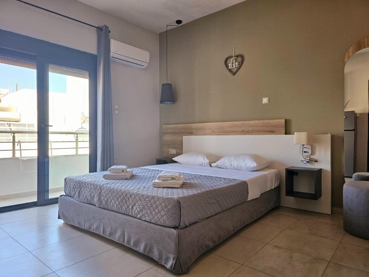 Studio Apartment with One Double Bed
