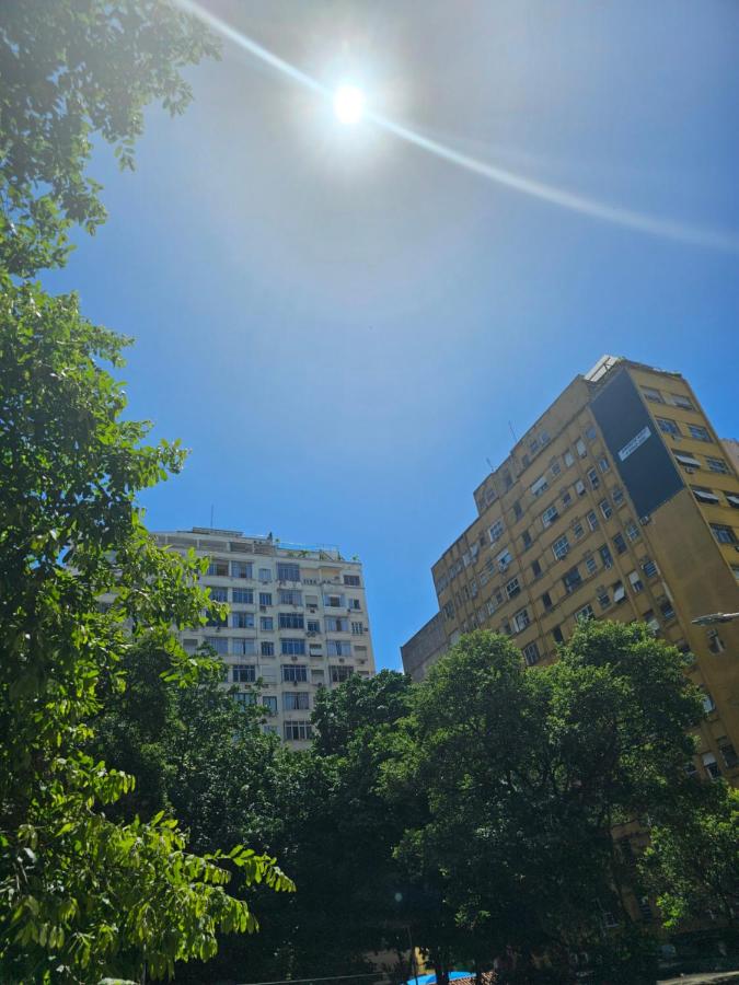 Copacabana Urban Beach Retreat with Terrace - B&B