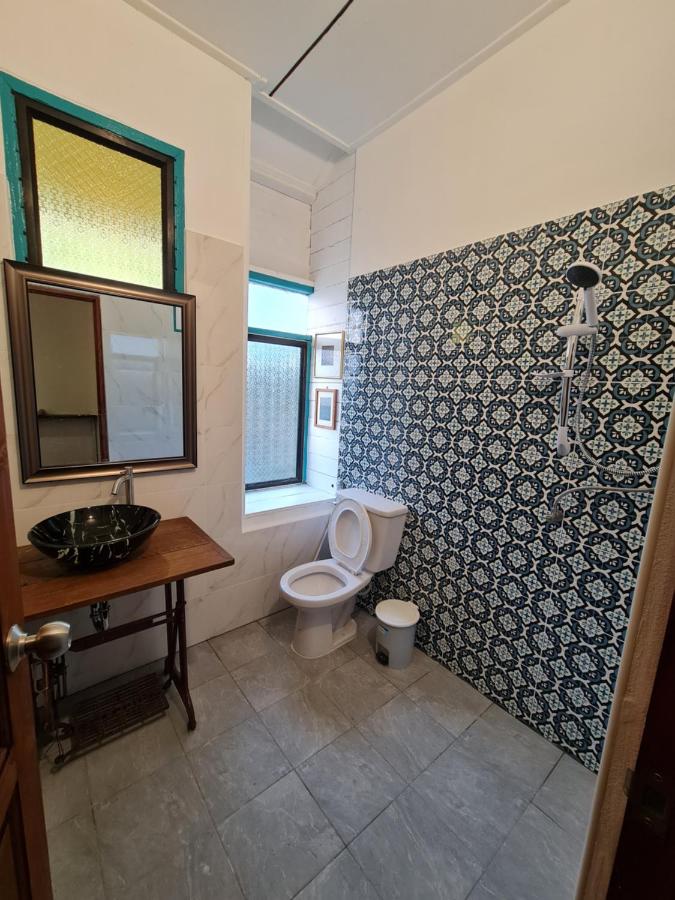 Twin Room with Private Bathroom
