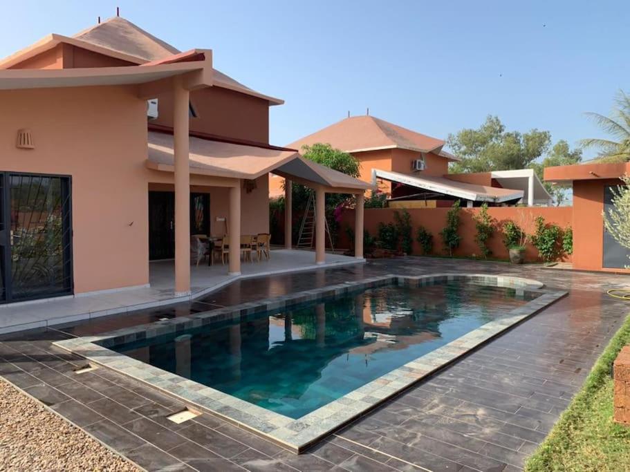 Bali au Sénégal, wifi, piscine, parking, plage - Ferienwohnung