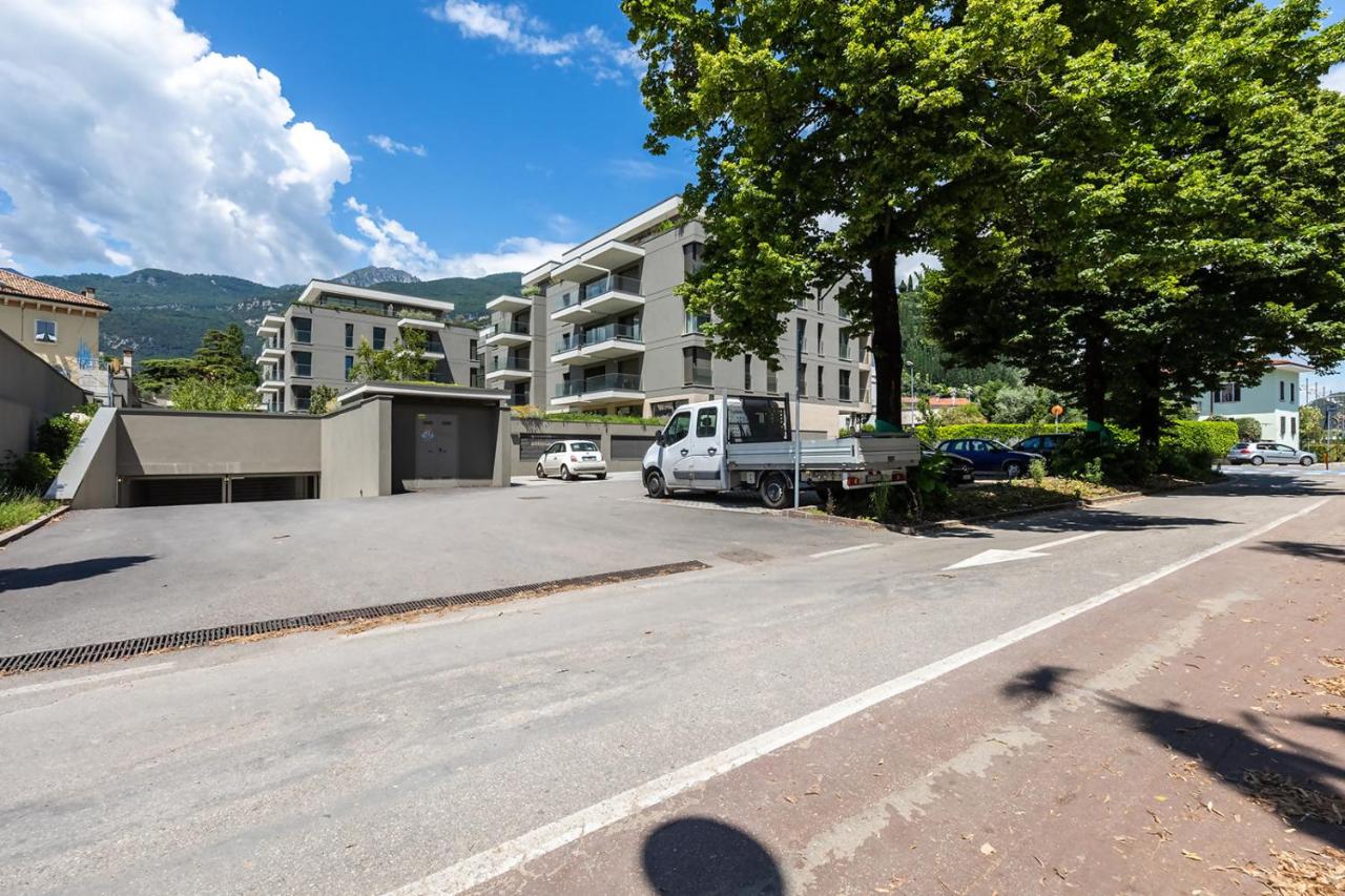 Two-Bedroom Deluxe Apartment with Balcony