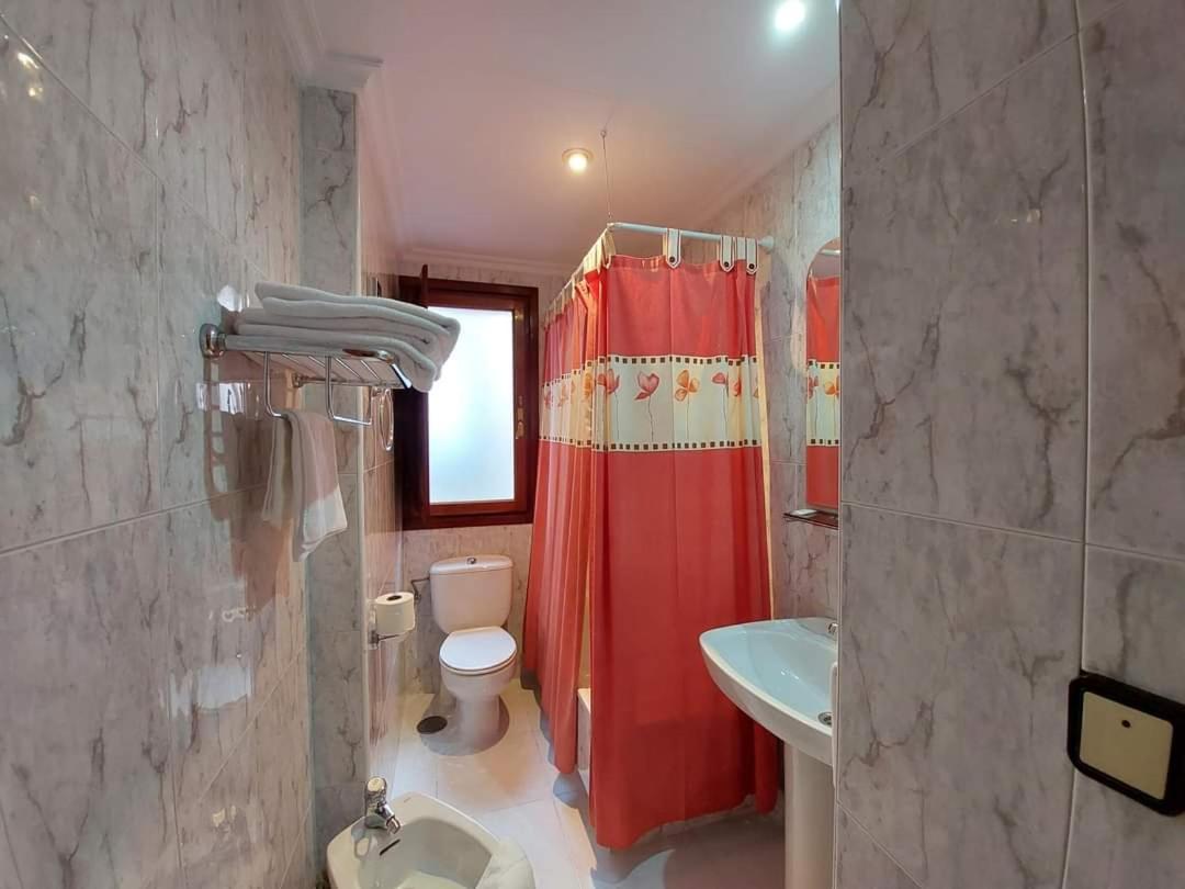 Camera Tripla Budget