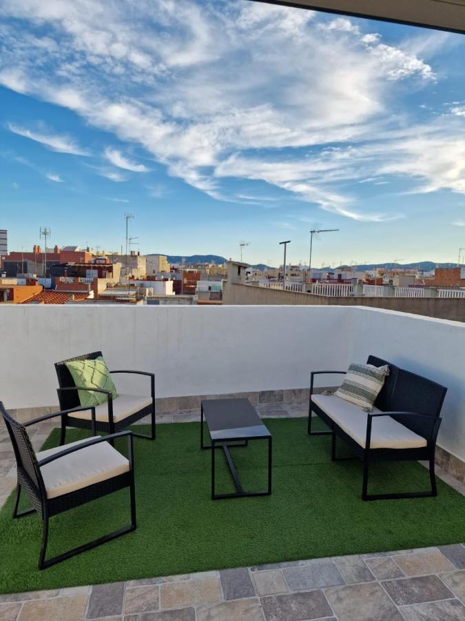 Atico con aire acondicionado y terraza - Bed and Breakfast