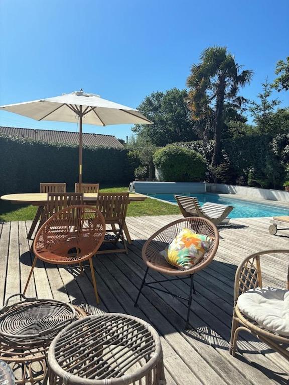 BIDART villa proche des plages et commodités, au calme, piscine chauffée - Chambres d'hôtes Bidart