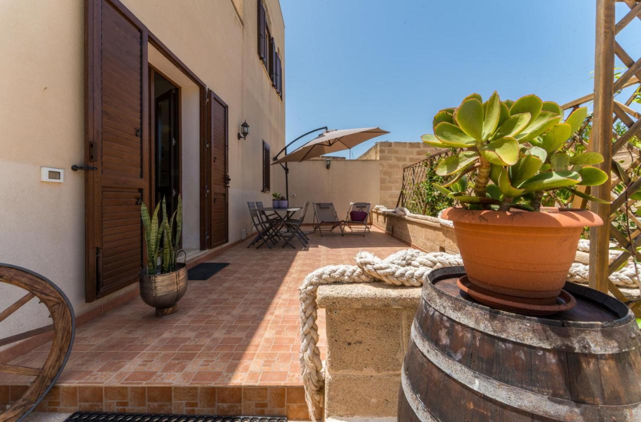 Rosemarine Corda - B&B Favignana
